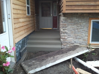 broom finish, concrete stoop, concrete steps, renovation, remodeling
